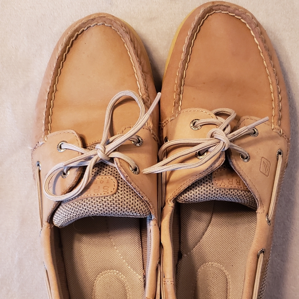 Sperry Topsider boat shoes